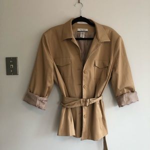 🚨SALE🚨Nine & Company Tan Light Jacket